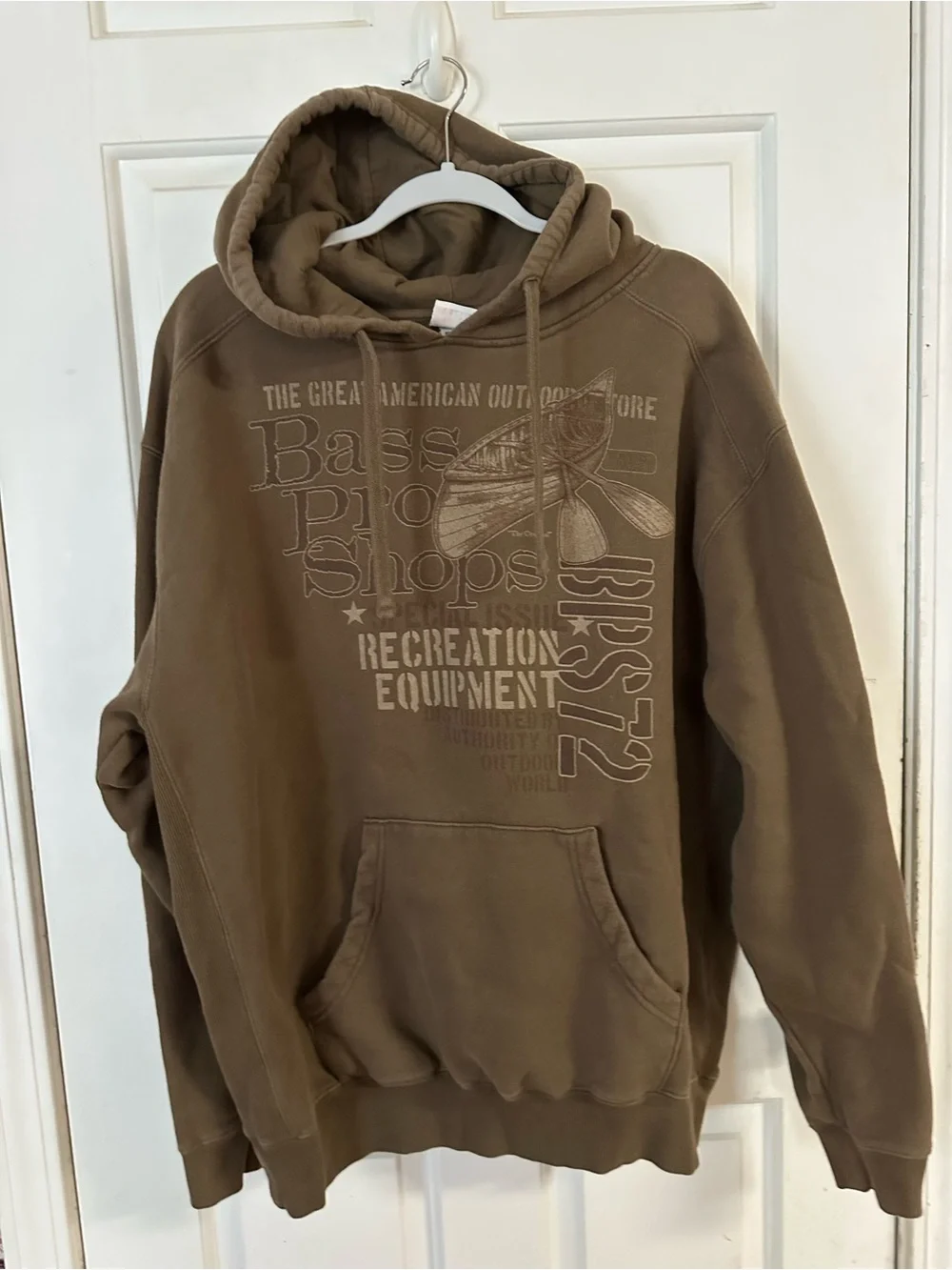Men’s Bass Pro Shop Vintage Brown Graphic Hoodie